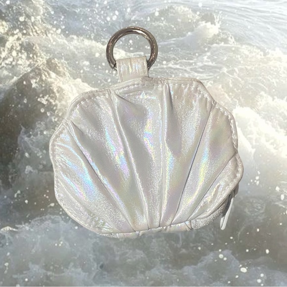 baggu iridescent pearl seashell charm! - Picture 2 of 3